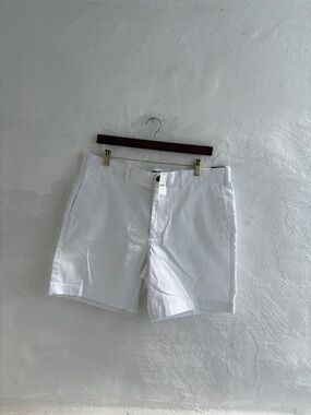 NWT men’s J.Crew 7" flex chino short